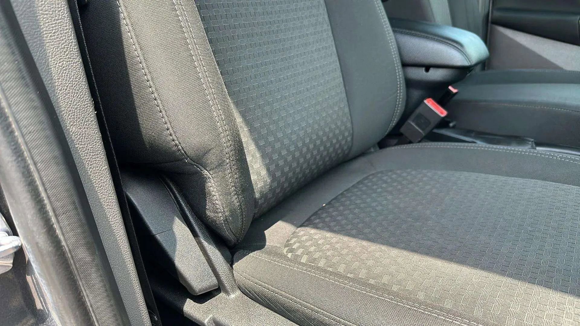 Used 2020 Ford Transit Connect XLT image 22