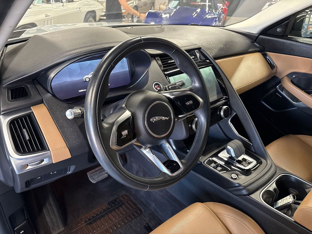 Used 2021 Jaguar E-PACE SE image 24