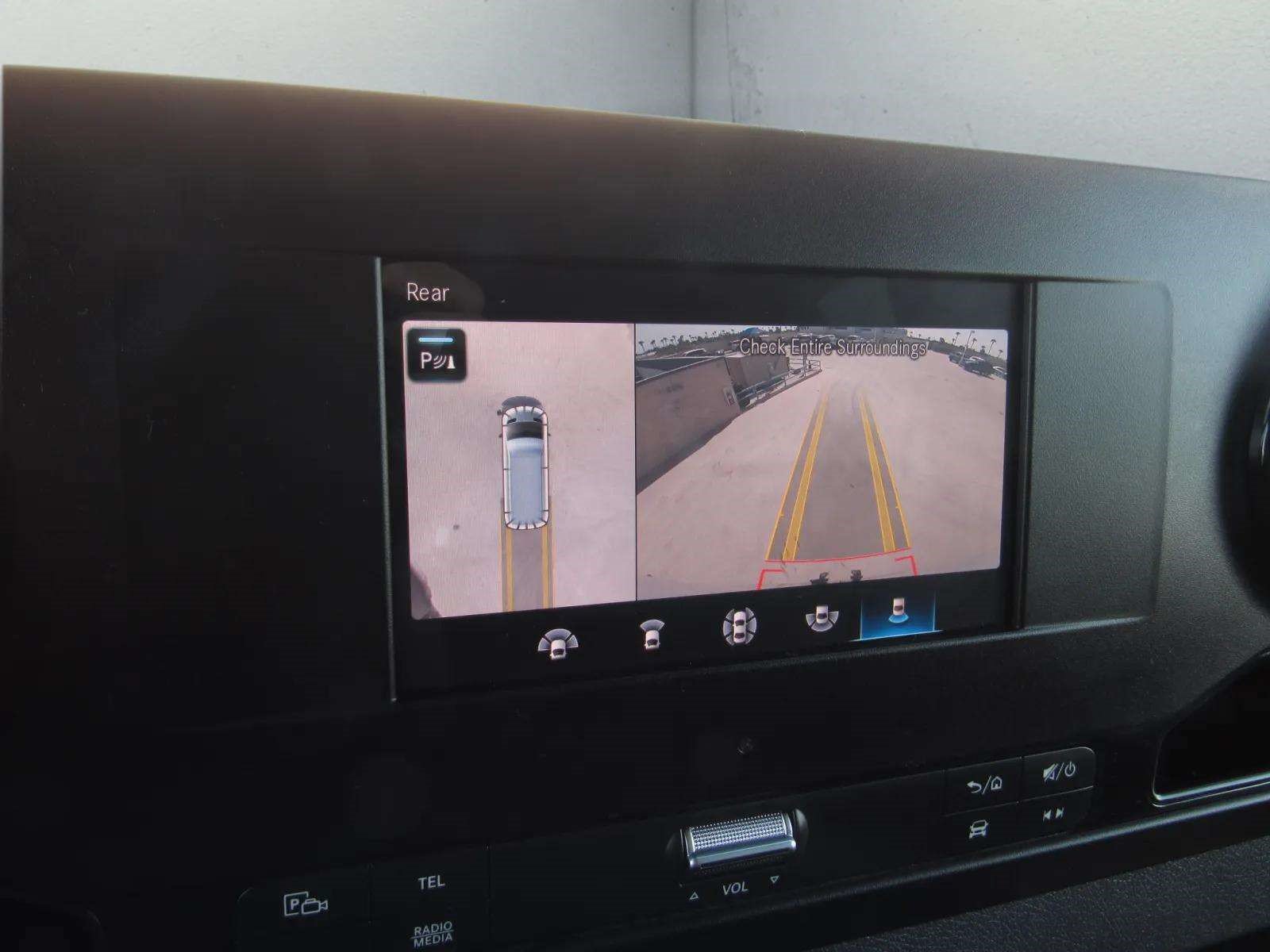 Used 2024 Mercedes-Benz Sprinter 2500 image 19