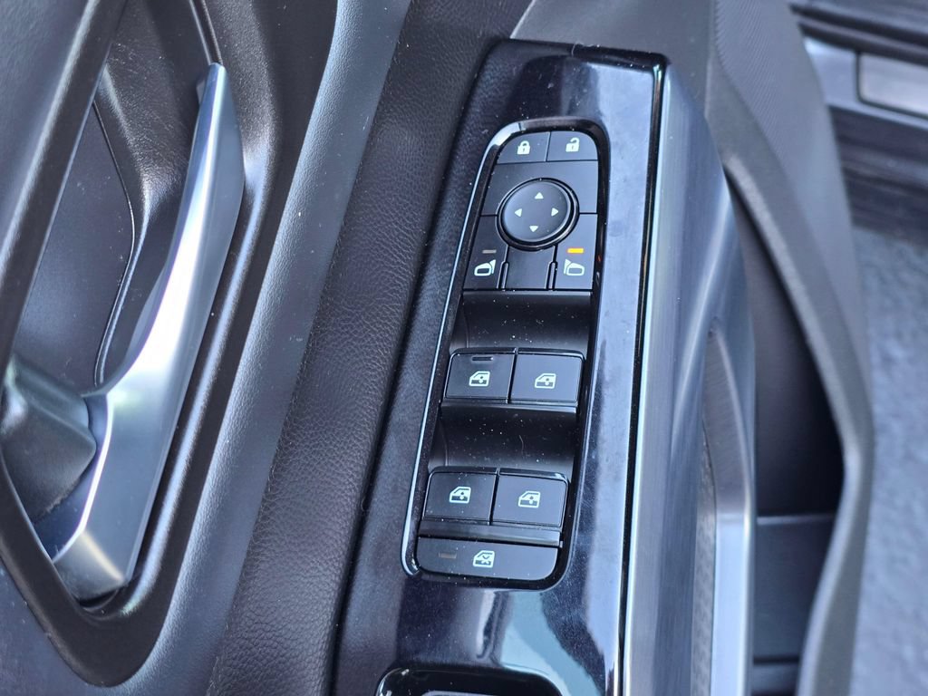 Used 2023 Nissan Pathfinder SL w/ Lighting Package (N92) FWD image 15