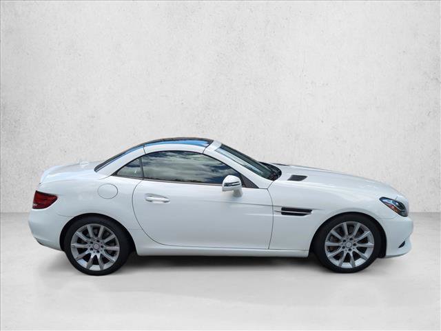 Used 2017 Mercedes-Benz SLC 300 image 4