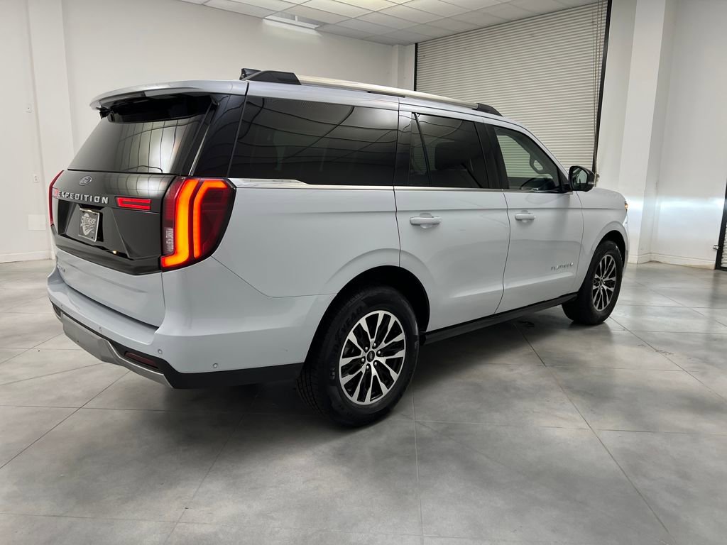 Used 2025 Ford Expedition Platinum AWD/4WD image 7