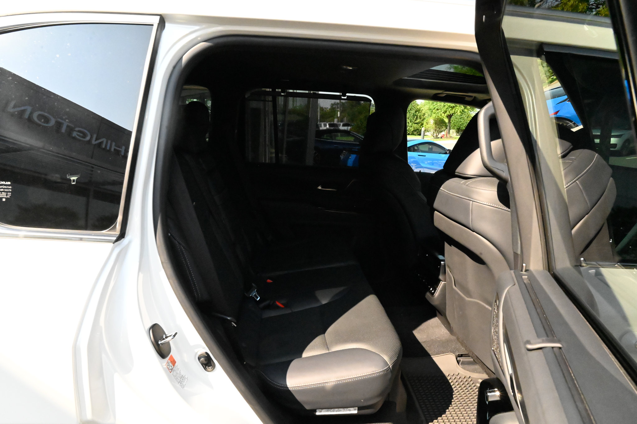 Used 2025 Lexus LX 600 4WD w/ Accessory Package (2T) image 52