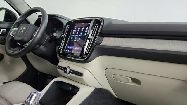 Certified 2026 Volvo XC40 B5 Plus w/ Protection Package Premier AWD/4WD image 47