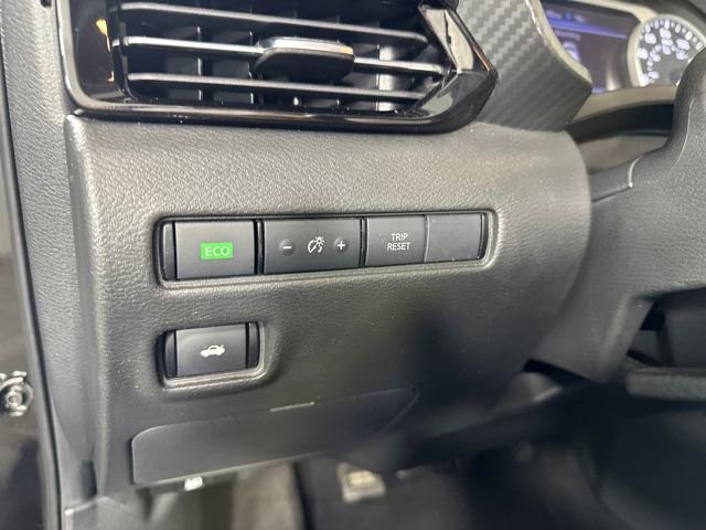 Used 2020 Nissan Sentra SV image 19