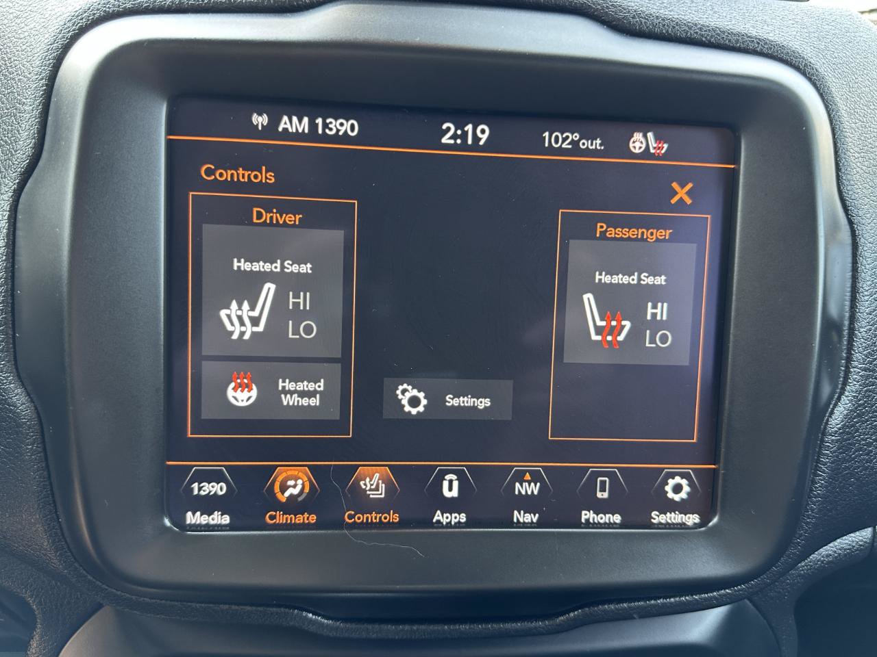 Used 2020 Jeep Renegade Limited w/ UConnect 8.4 Nav Group AWD/4WD image 61