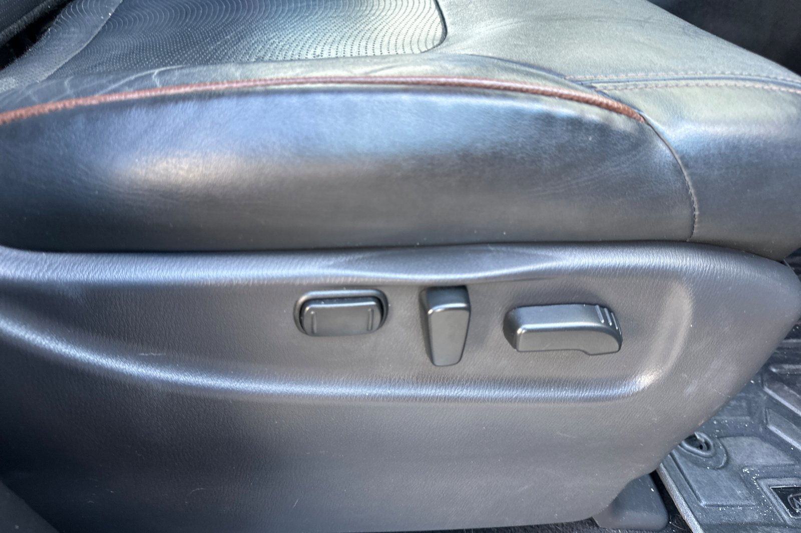 Used 2017 Nissan Armada Platinum w/ Captain Seat Package image 23