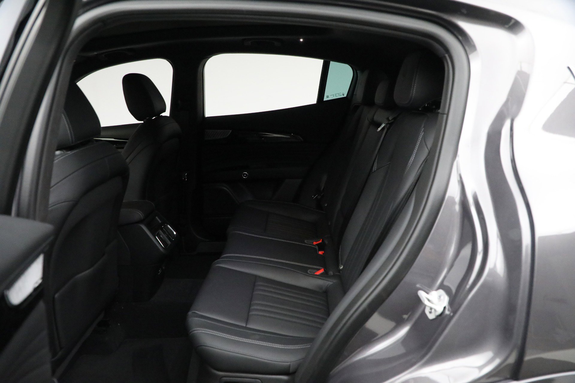 New 2024 Maserati Grecale GT image 30