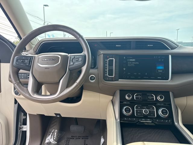 Used 2023 GMC Yukon XL Denali AWD/4WD image 15