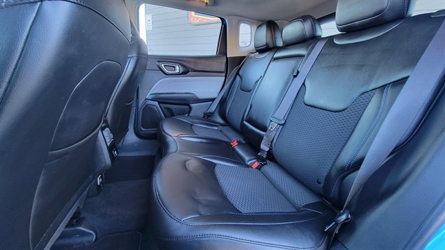 Used 2022 Jeep Compass Latitude image 42