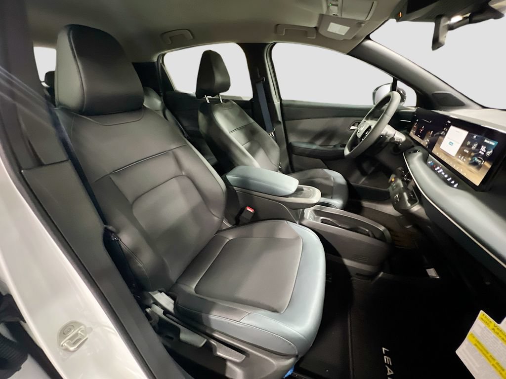 New 2026 Nissan Leaf SV+ w/ Illuminated Package FWD image 27