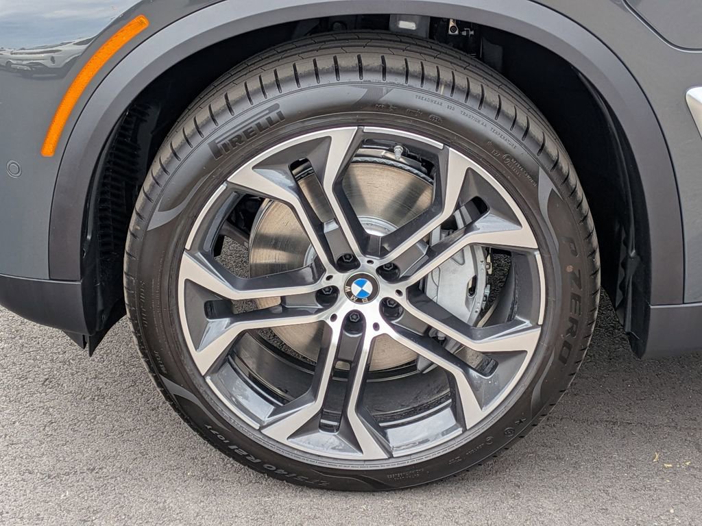 New 2026 BMW X5 xDrive50e image 30