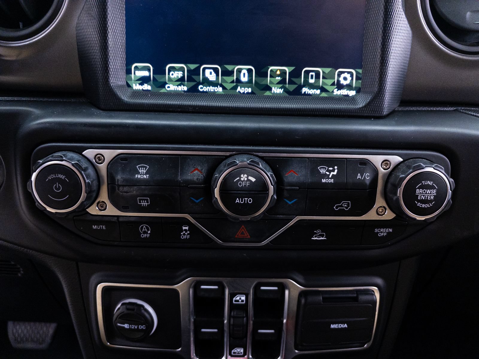 Used 2023 Jeep Wrangler Unlimited Sport w/ Sun And Sound Package AWD/4WD image 23