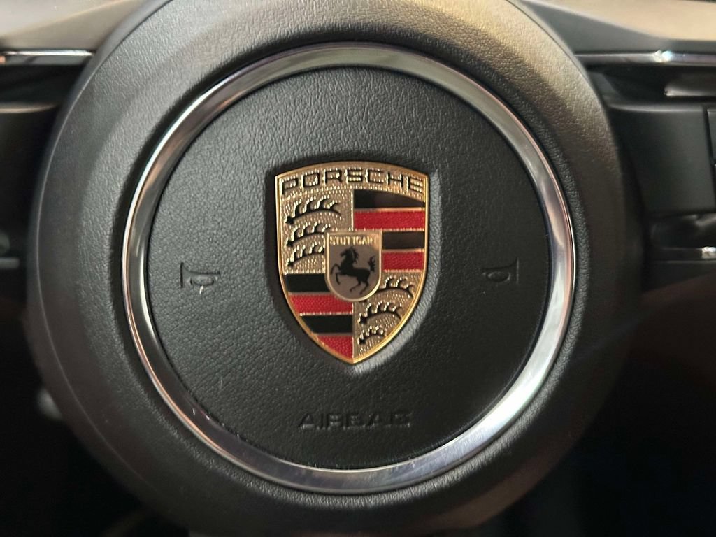 Used 2024 Porsche Macan AWD/4WD image 19