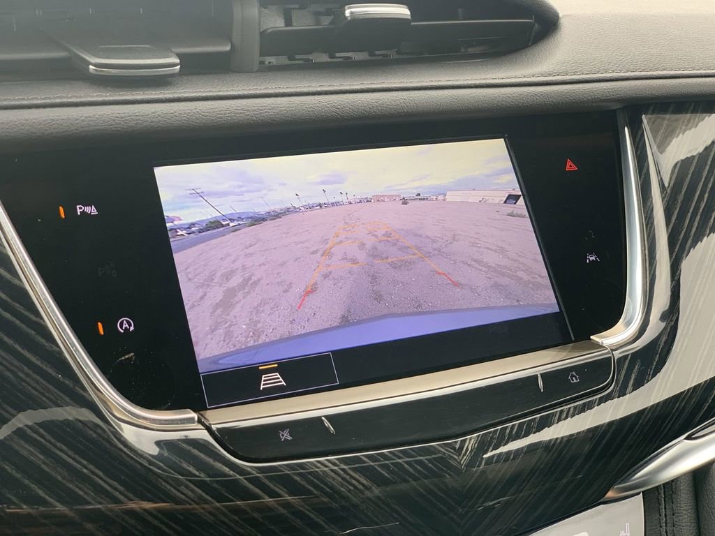 Used 2025 Cadillac XT6 Premium Luxury image 12