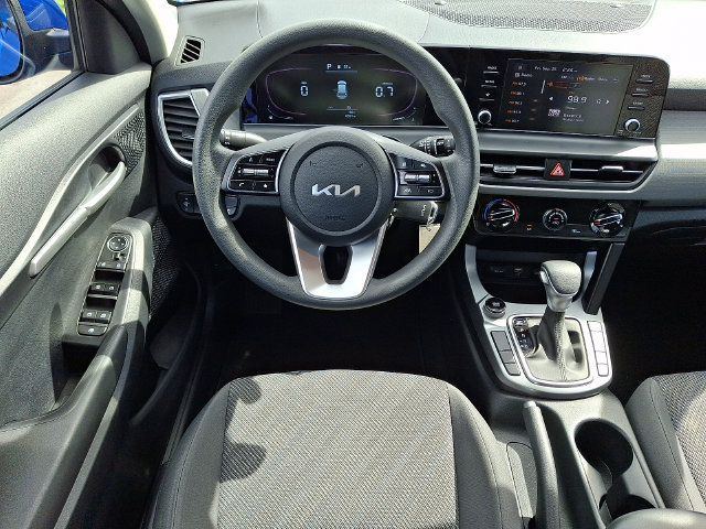 Used 2024 Kia Seltos LX AWD/4WD image 11