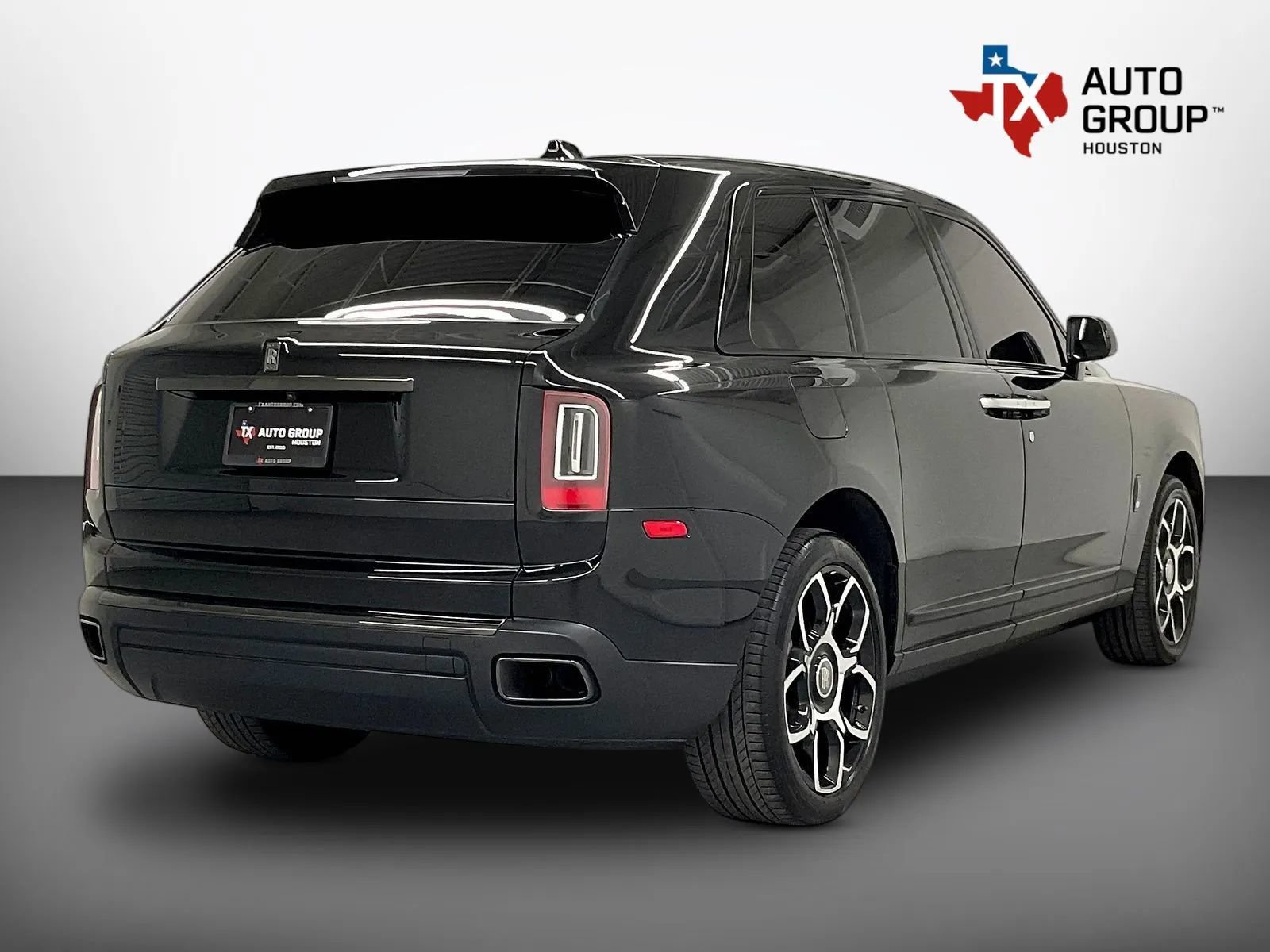 Used 2021 Rolls-Royce Cullinan Black Badge AWD/4WD image 5