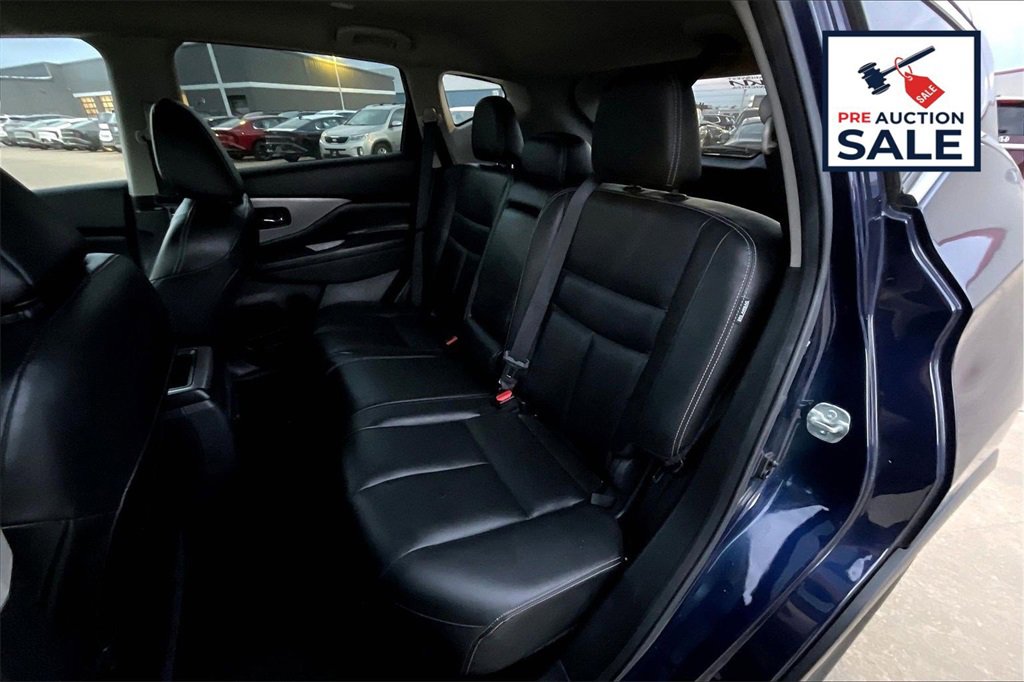 Used 2023 Nissan Murano SV image 24
