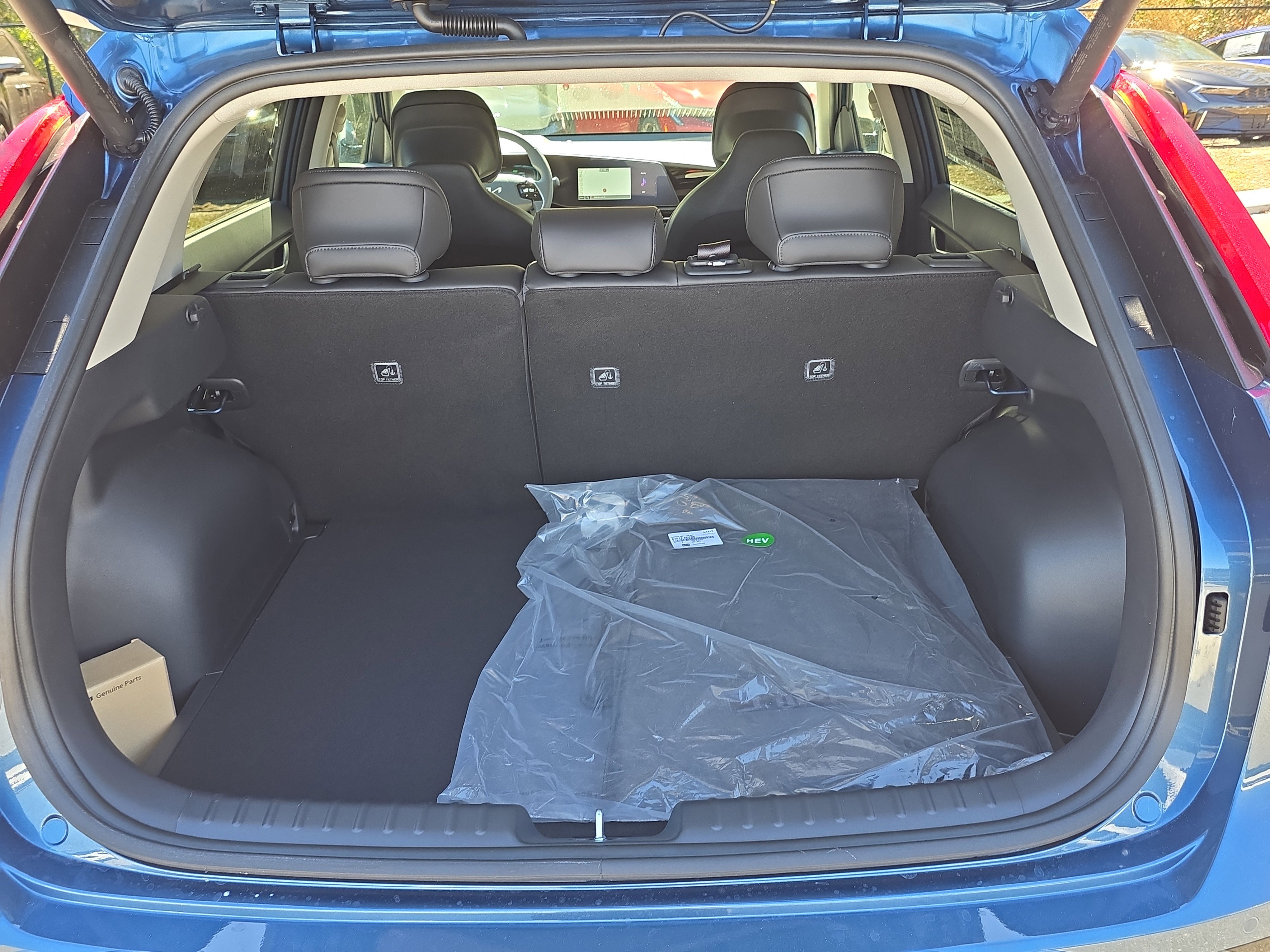 New 2026 Kia Niro SX Touring image 10