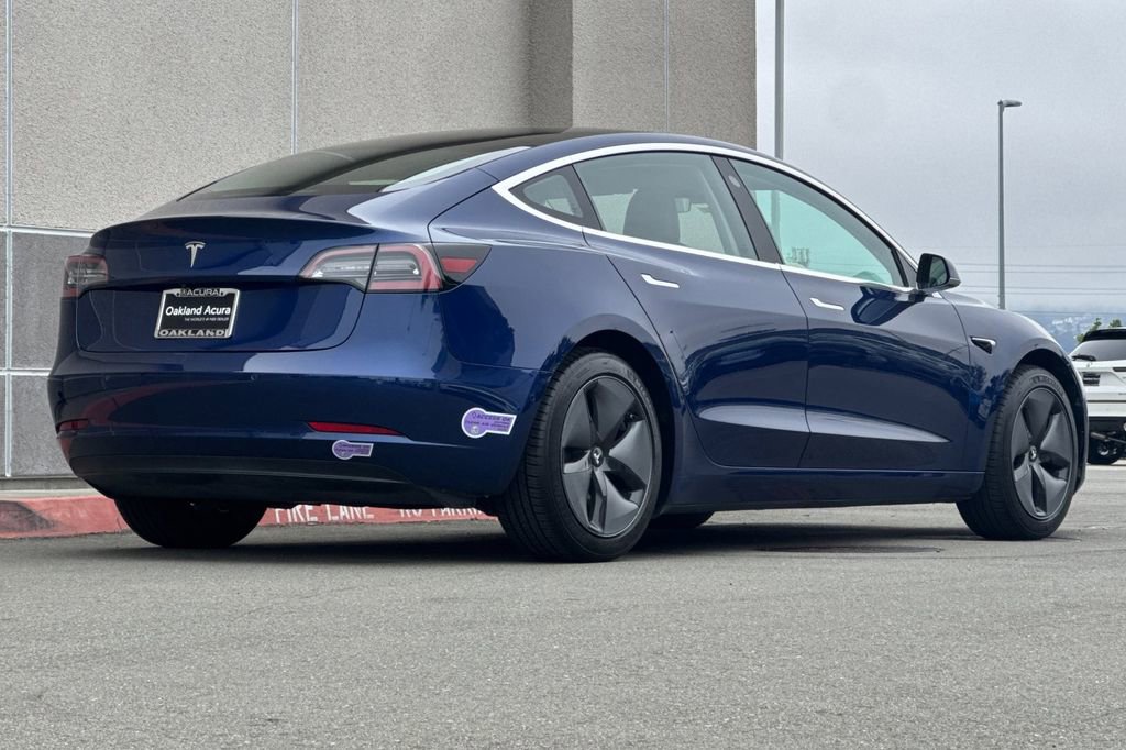 Used 2018 Tesla Model 3 Long Range RWD image 4