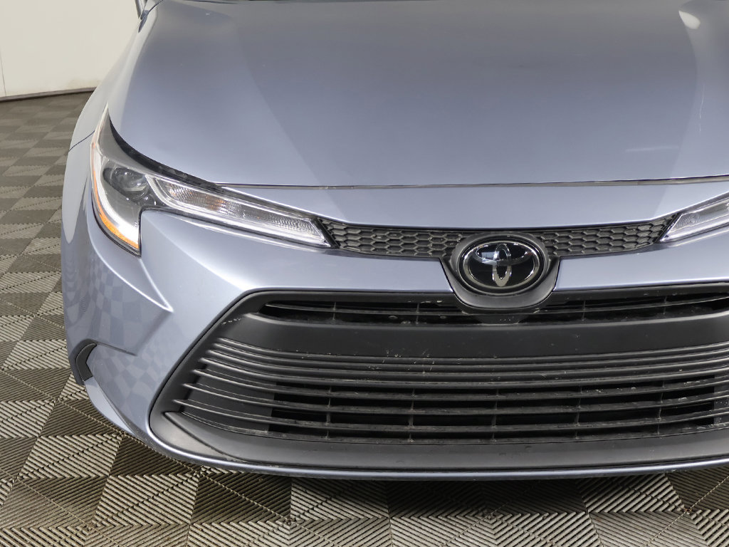 Used 2025 Toyota Corolla LE FWD image 11