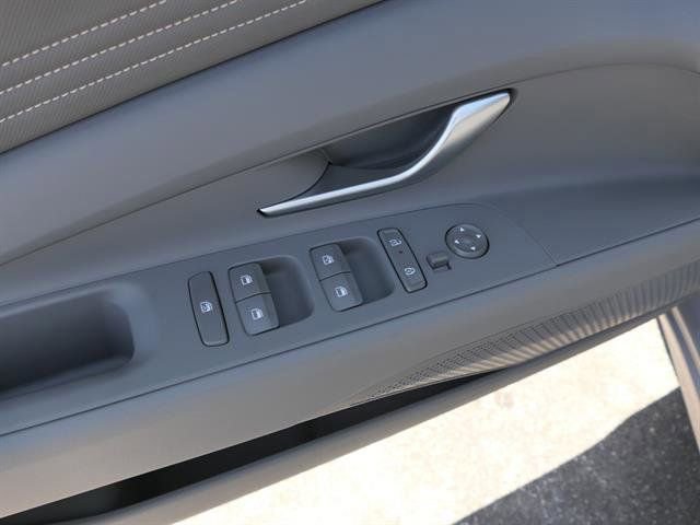 New 2025 Hyundai Elantra SEL w/ Cargo Package image 13