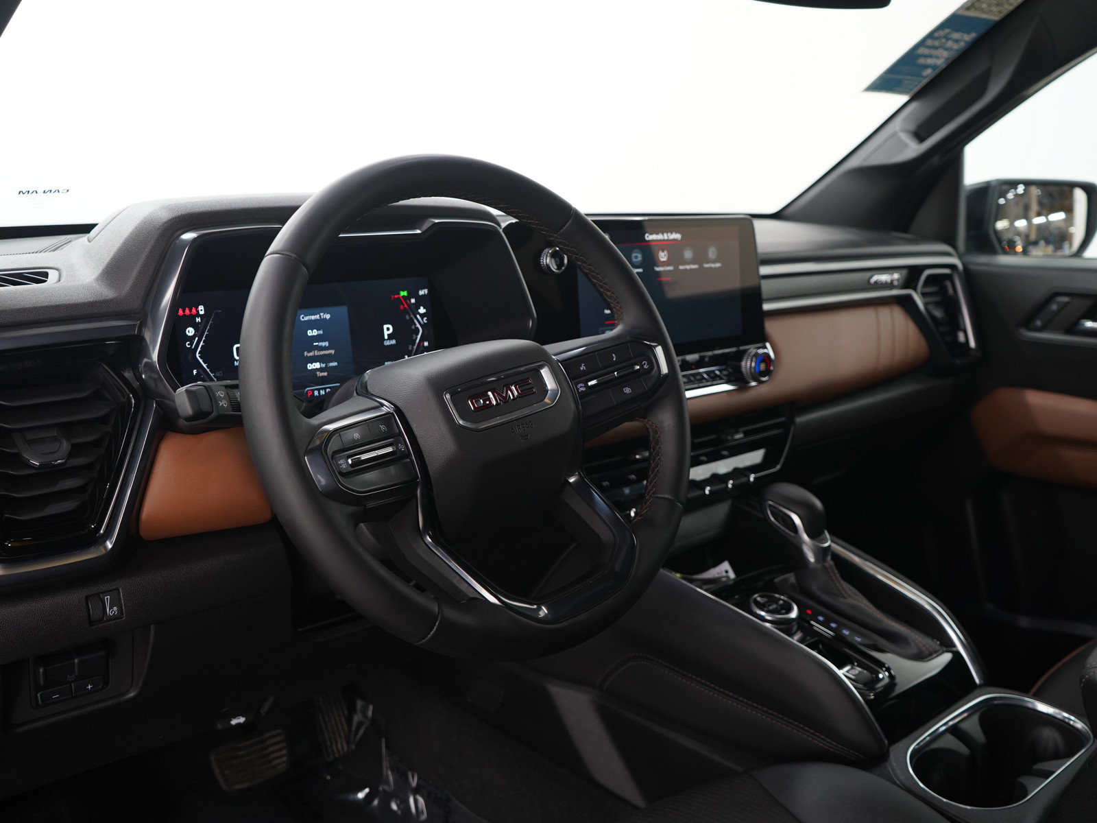 Used 2024 GMC Canyon AT4 w/ Technology Package AWD/4WD image 25