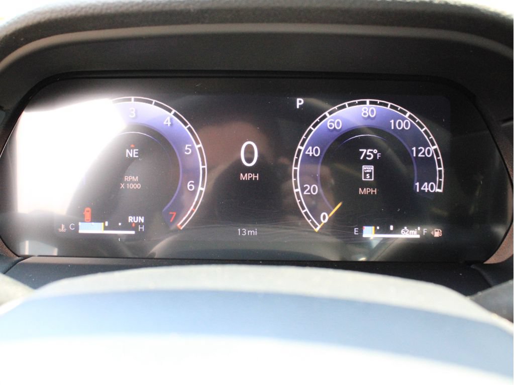 New 2026 Jeep Grand Cherokee L Limited w/ Limited Altitude Package AWD/4WD image 18