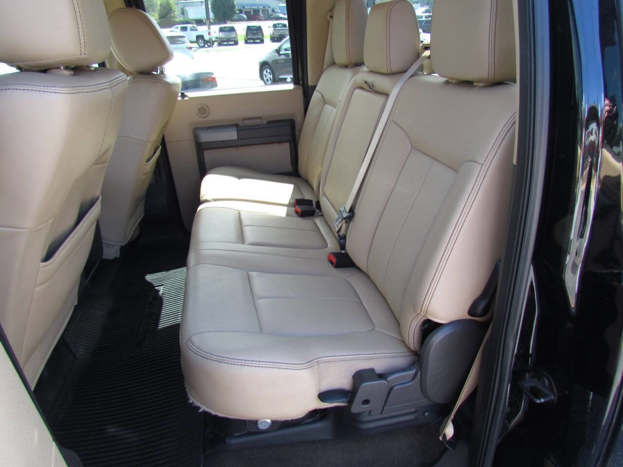 Used 2016 Ford F250 Lariat w/ Lariat Interior Package image 13
