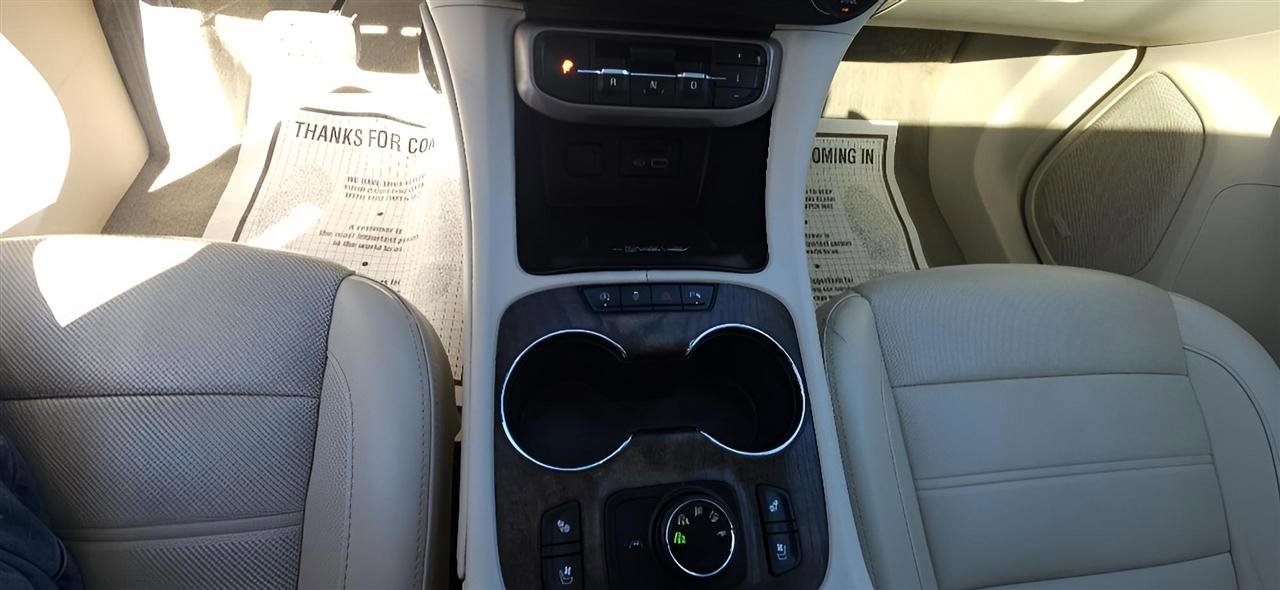 Used 2020 GMC Acadia Denali w/ Technology Package AWD/4WD image 16
