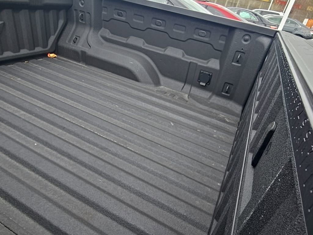 Used 2025 Chevrolet Colorado Z71 image 10