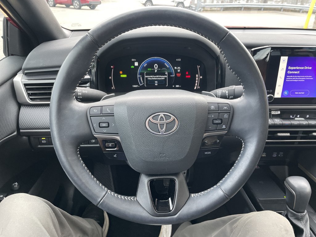 Used 2025 Toyota Camry SE w/ Convenience Package AWD/4WD image 16