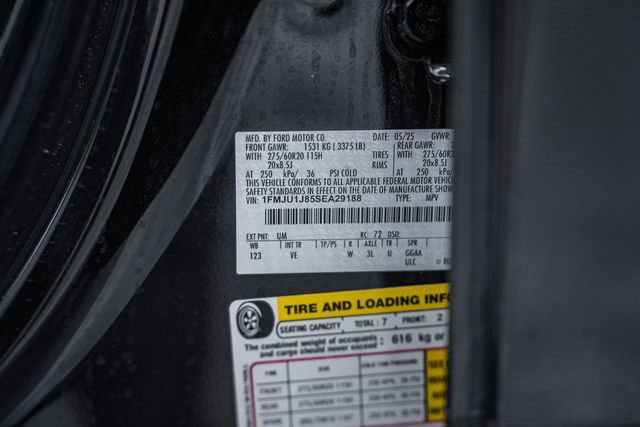 Used 2025 Ford Expedition Active image 55