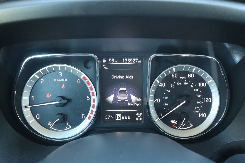 Used 2016 Nissan Titan PRO-4X AWD/4WD image 34