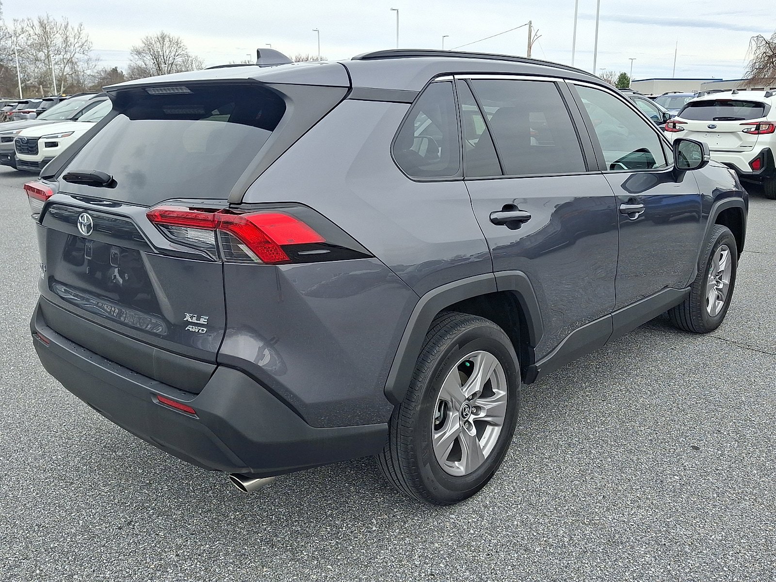Used 2022 Toyota RAV4 XLE w/ Convenience Package image 4