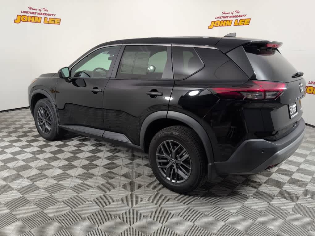Used 2023 Nissan Rogue S AWD/4WD image 3