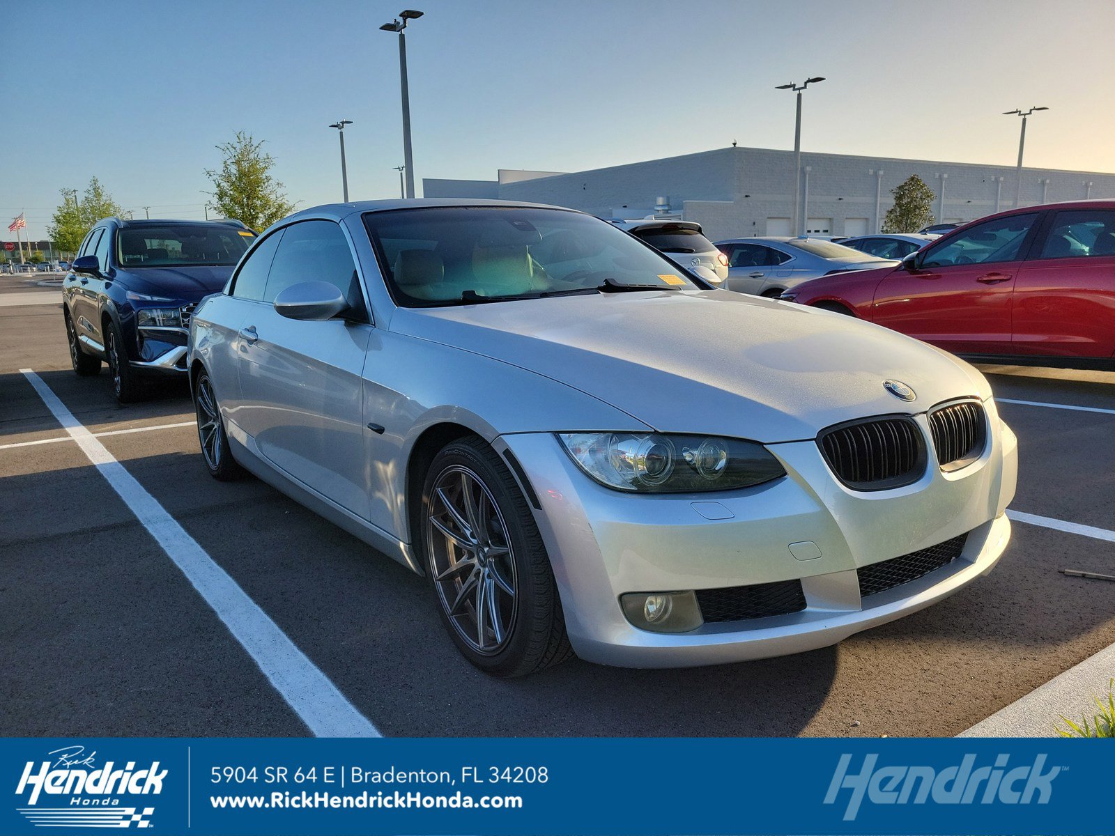 Used 2008 BMW 335i Convertible image 1
