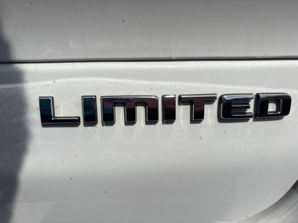 Certified 2023 Jeep Grand Cherokee L Limited AWD/4WD image 14
