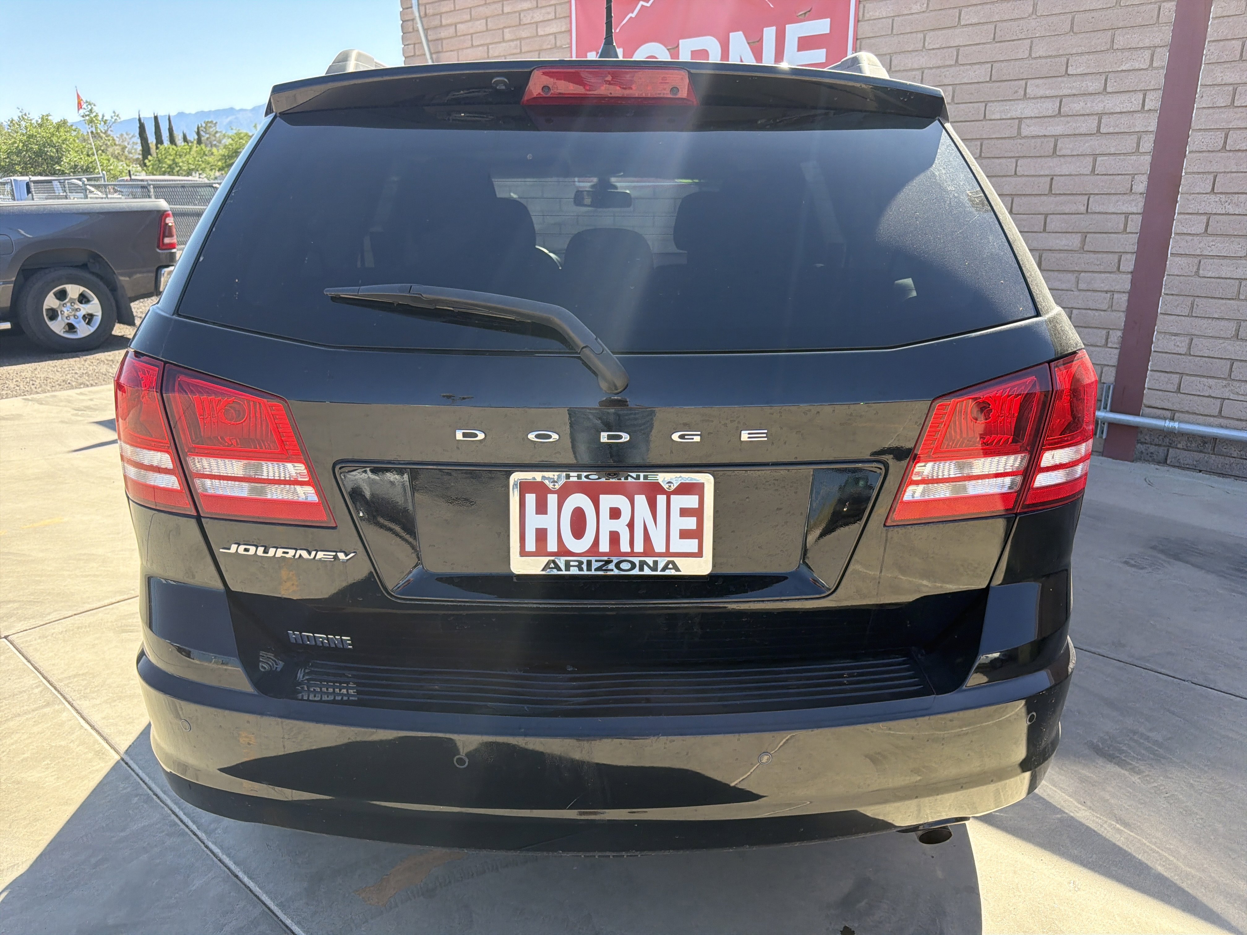 Used 2020 Dodge Journey SE w/ SE Popular Equipment Group image 4