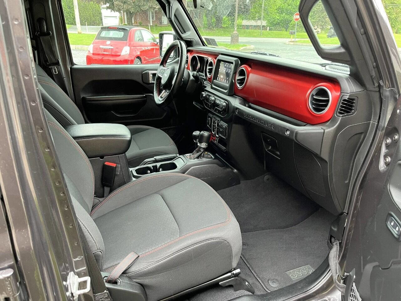 Used 2021 Jeep Wrangler Unlimited Rubicon image 10