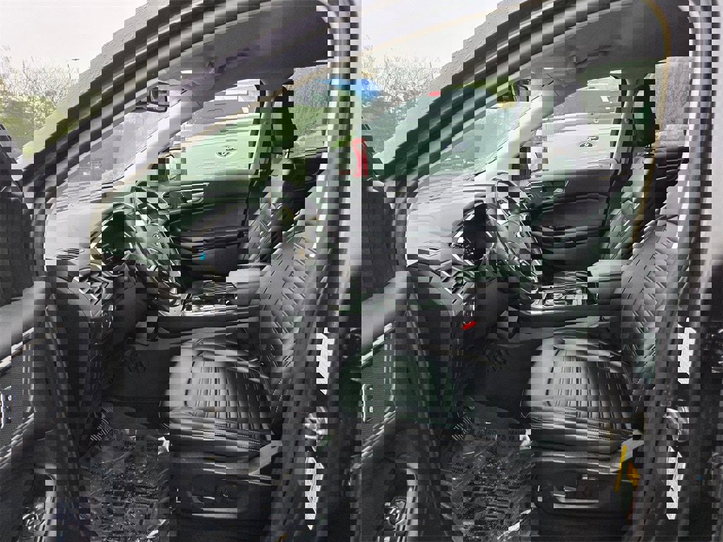 Used 2020 Ford Edge SEL image 12