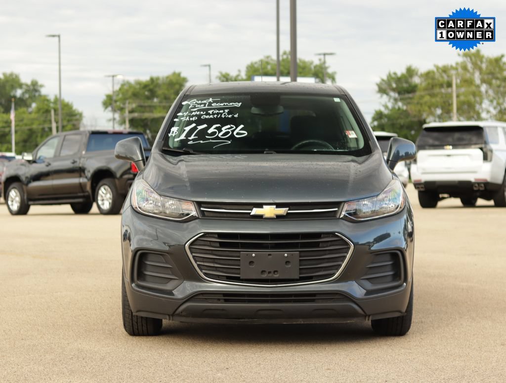 Used 2021 Chevrolet Trax LS w/ Tint and Cruise Package FWD image 2