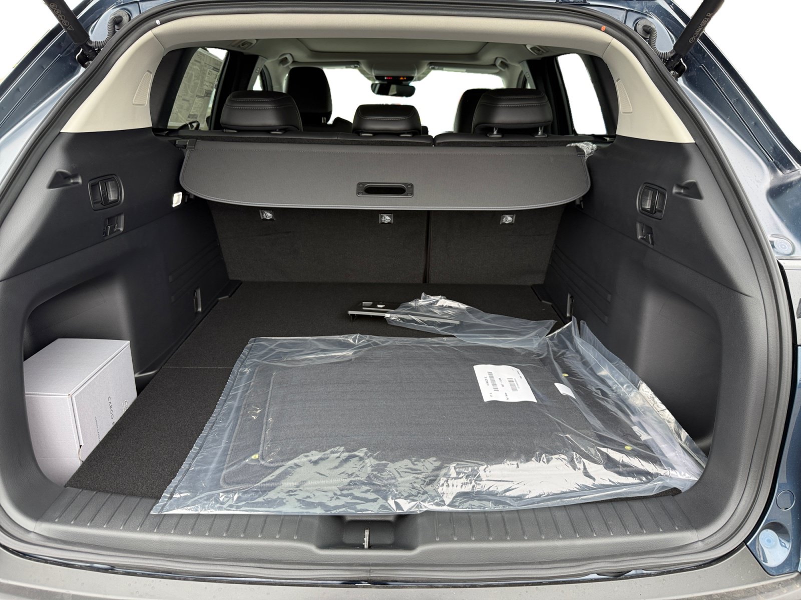 New 2026 MAZDA CX-50 AWD 2.5 S w/ Cargo Package image 17