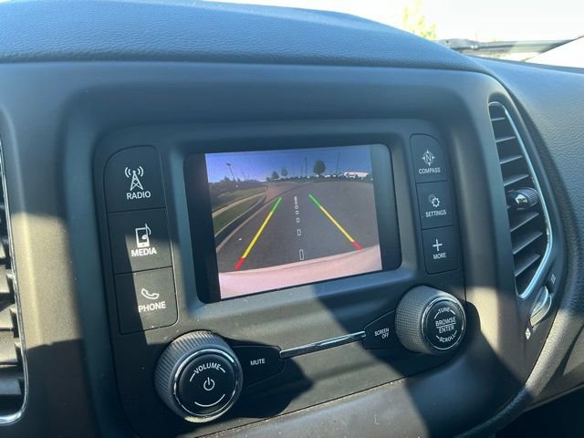Used 2018 Jeep Compass Sport AWD/4WD image 29