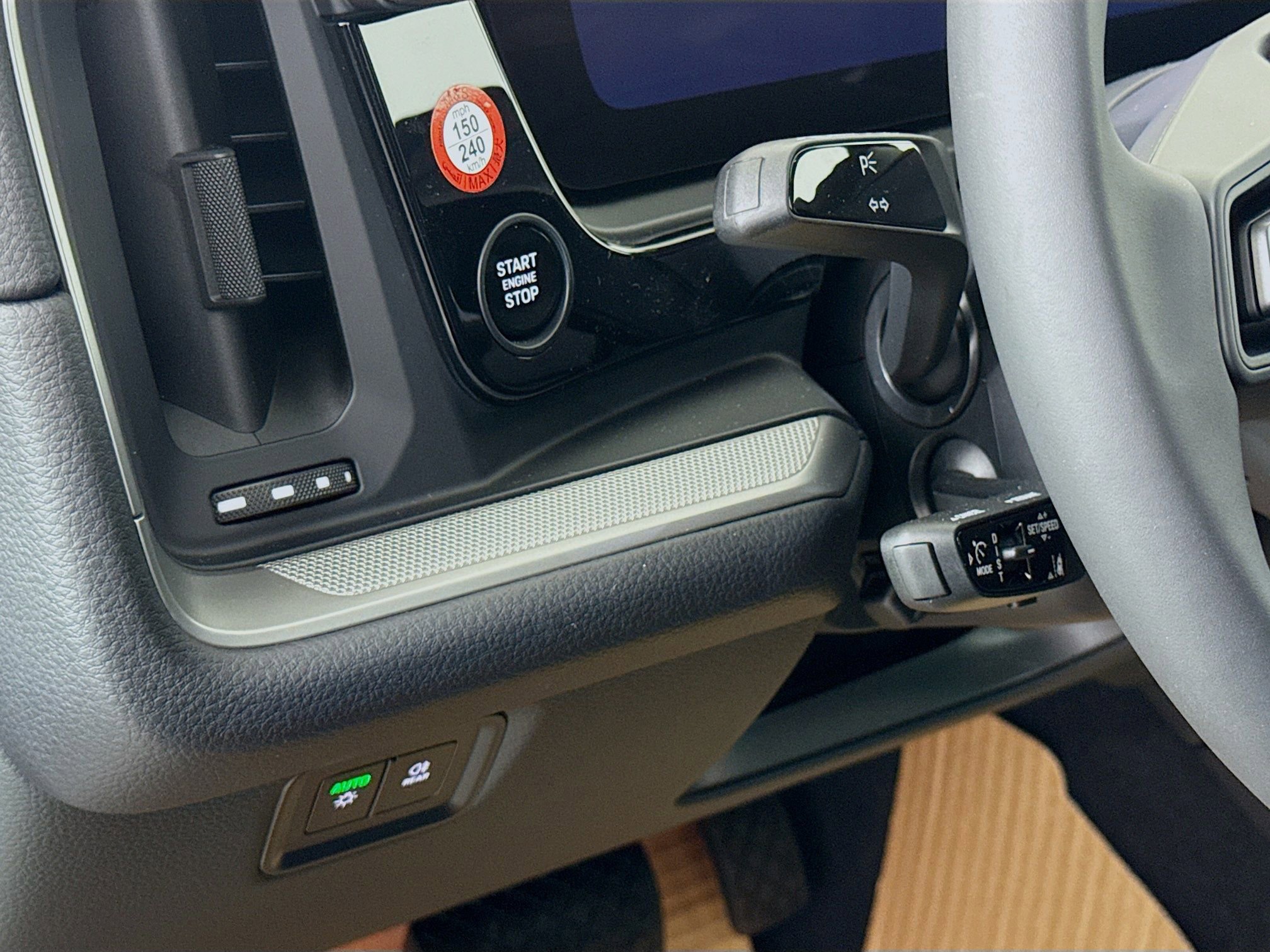 Certified 2025 Porsche Cayenne Coupe image 14