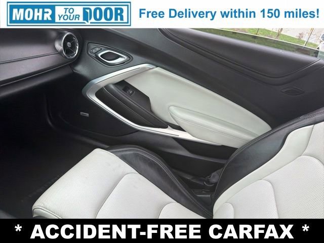 Used 2020 Chevrolet Camaro LT RWD image 27