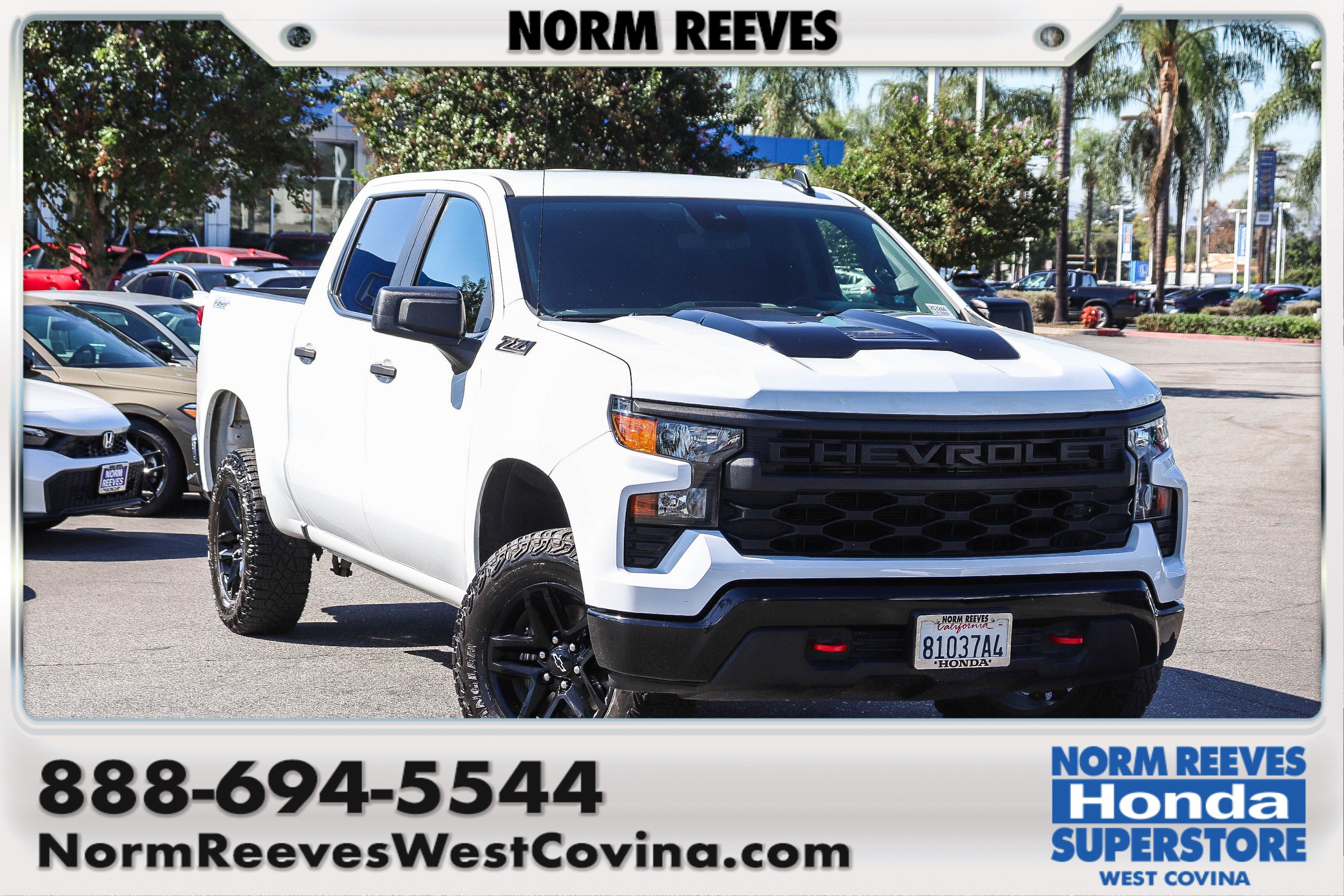 Used 2024 Chevrolet Silverado 1500 Custom Trail Boss w/ LPO, Dark Essentials Package AWD/4WD 360° Tour