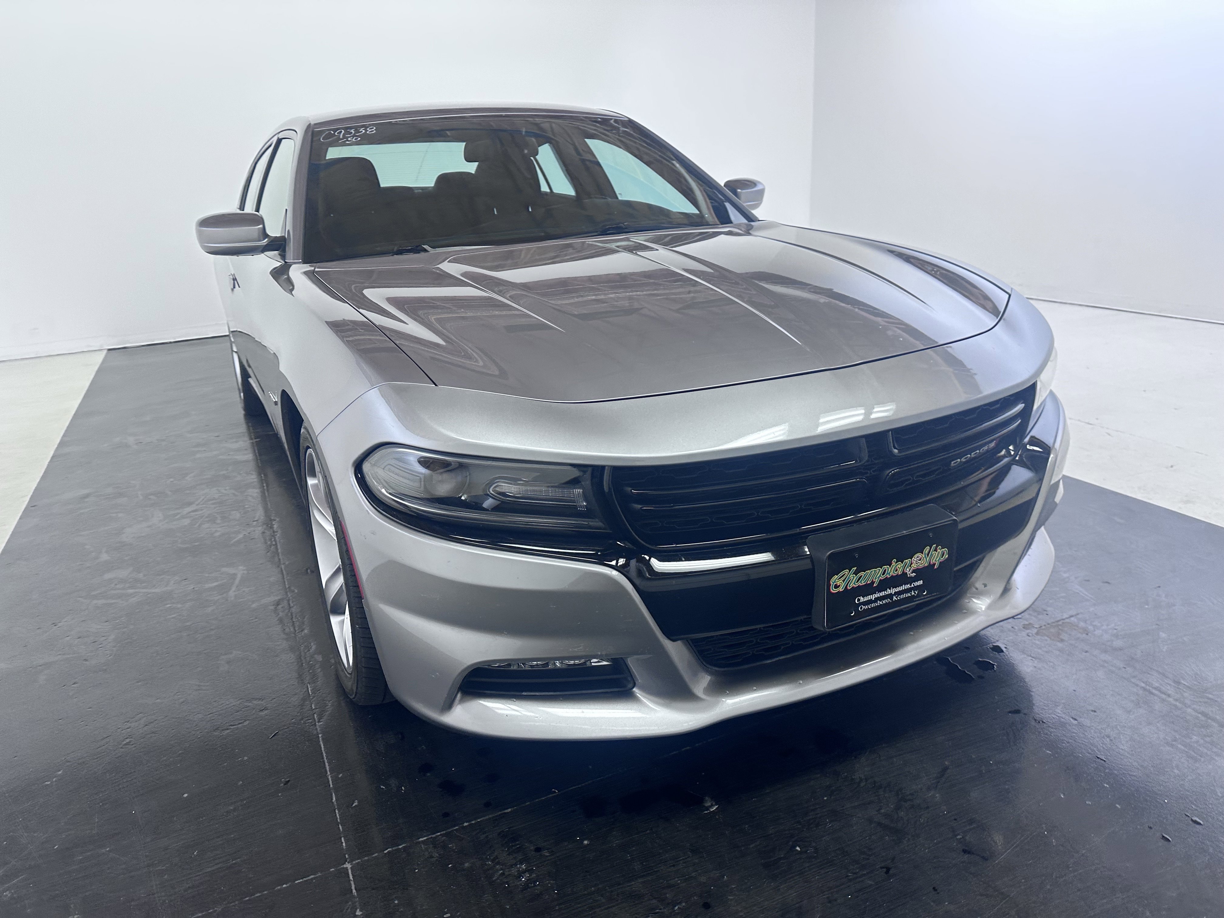 Used 2016 Dodge Charger R/T RWD image 3