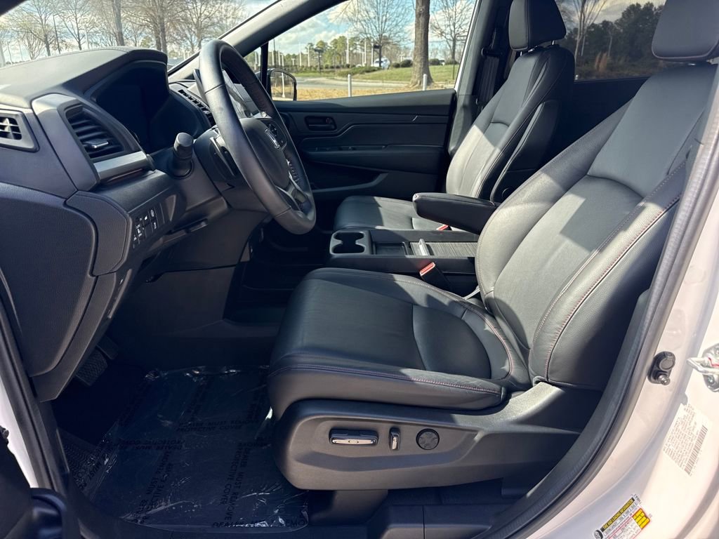 Certified 2024 Honda Odyssey Sport image 10
