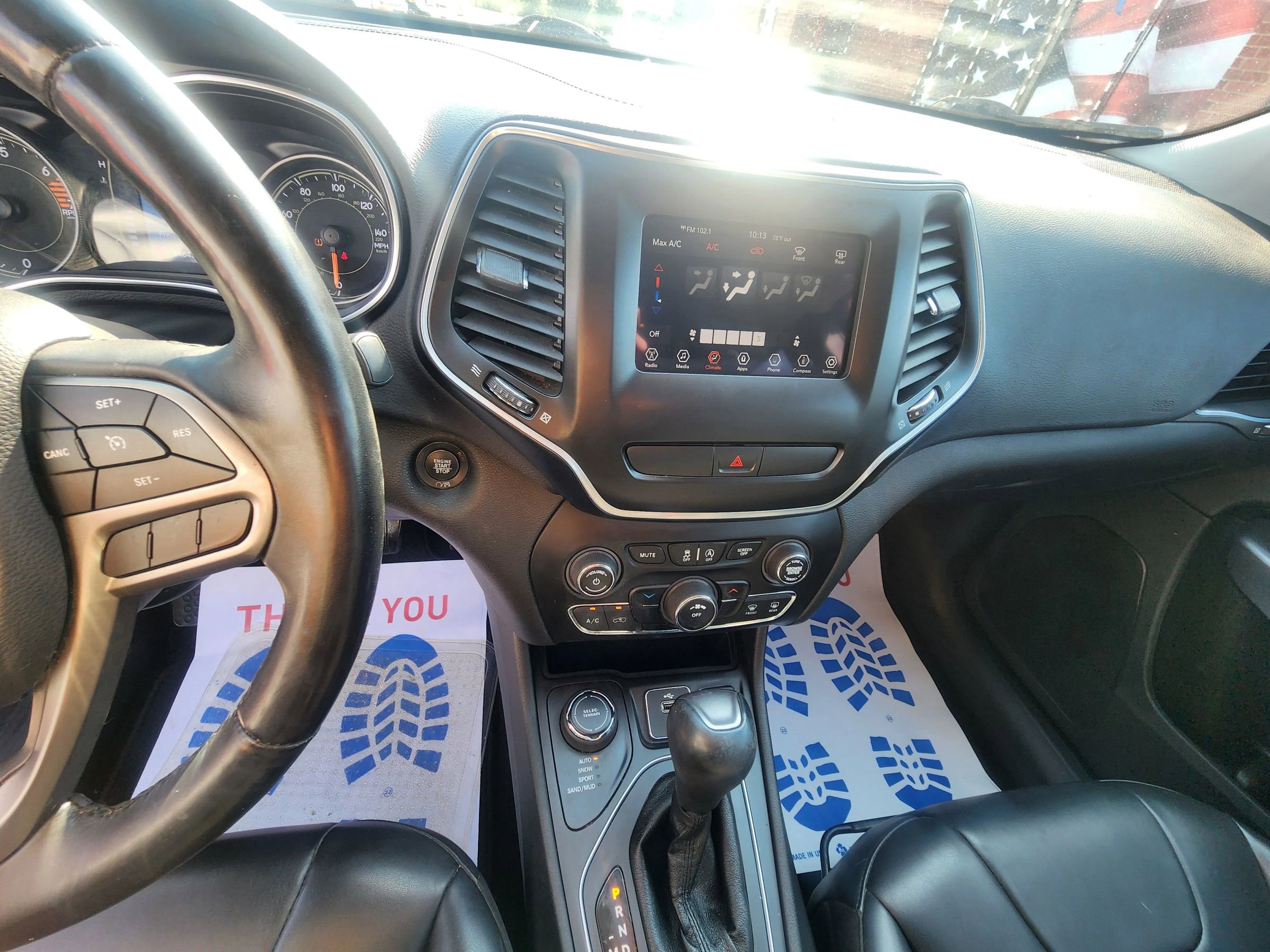 Used 2019 Jeep Cherokee Latitude Plus image 11